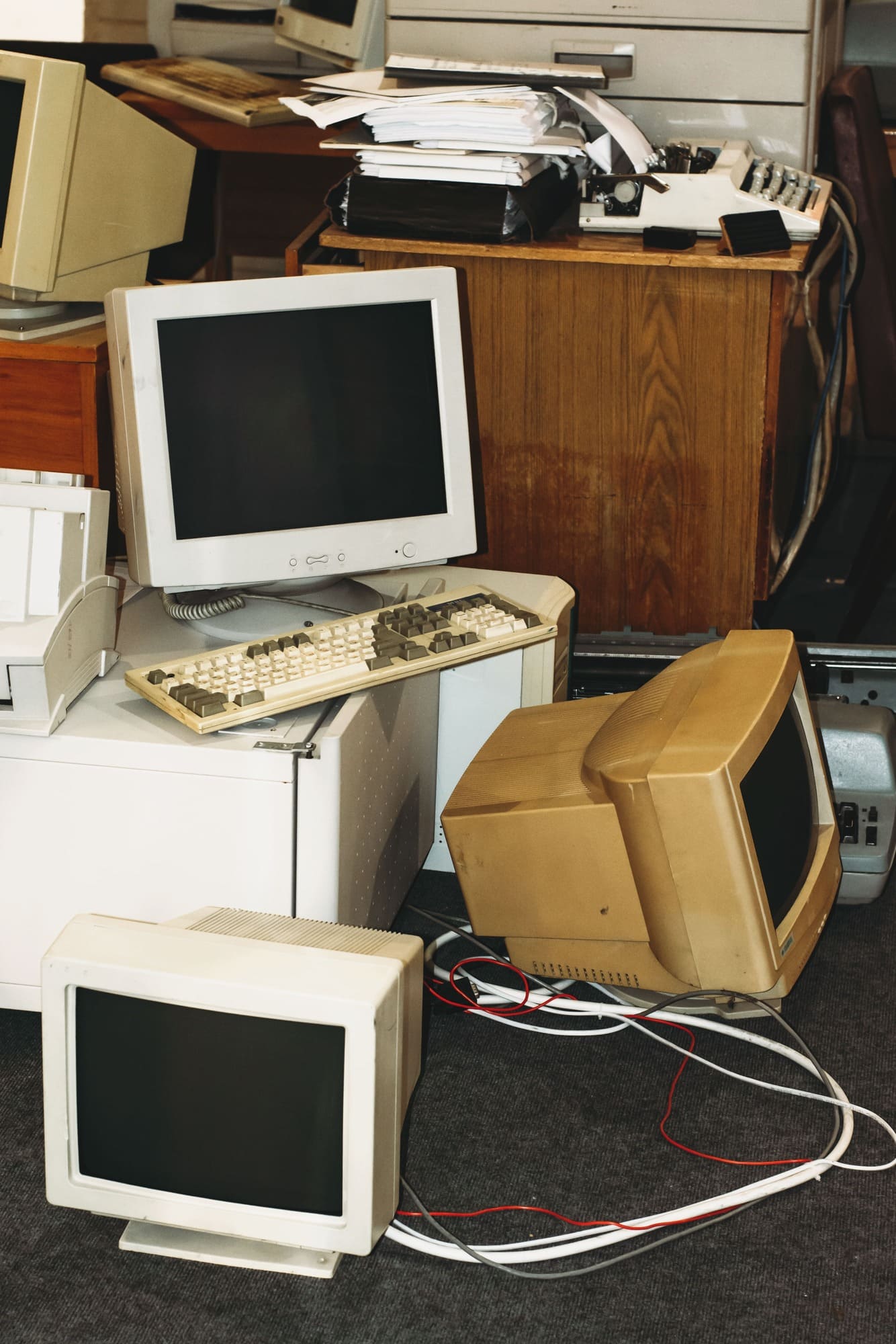 old-and-obsolete-computers-ready-to-recycling-depo-2023-11-27-05-11-53-utc (1) (1) (1)